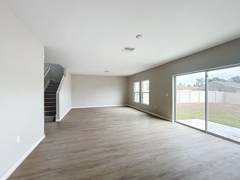 1404 Axel Cir — Photo 7