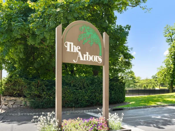 138 Brush Hollow Crescent, Rye Brook, NY 10573