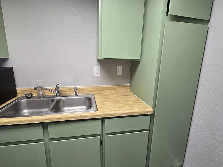 1140 Walnut Ave #8 — Photo 9