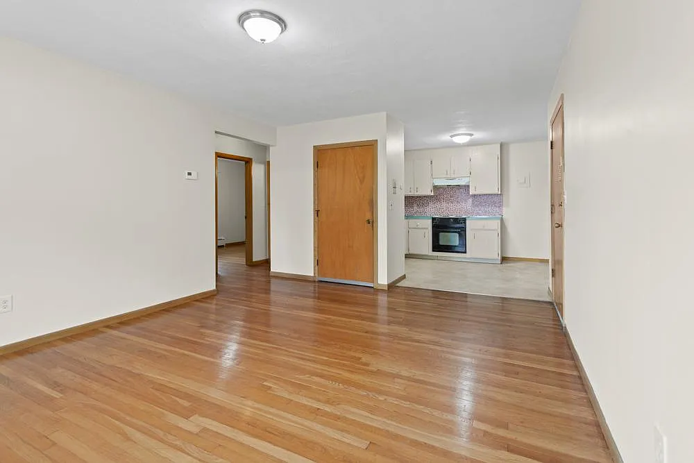 2 bed, $2,350 — Photo 4