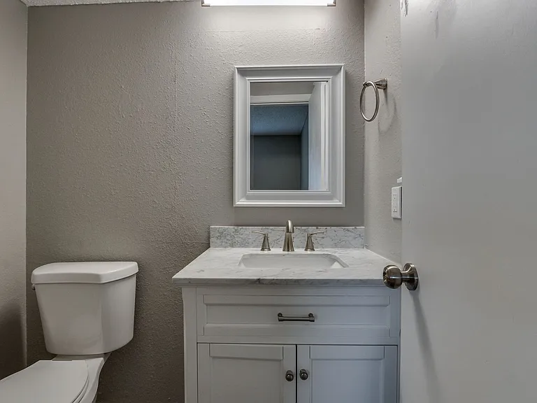 3916 SE 46th St — Photo 25
