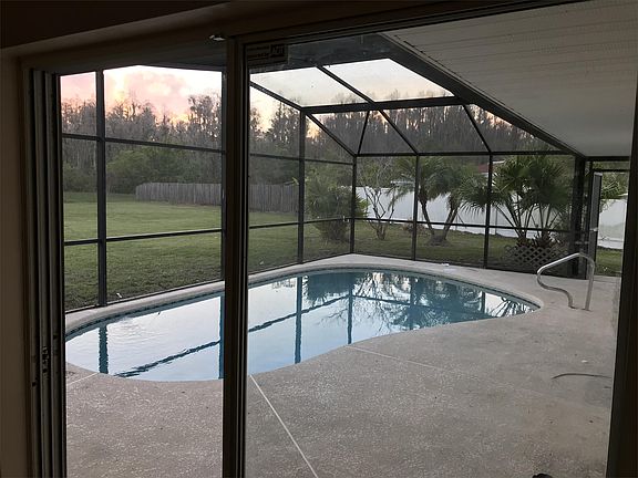 3rd image of 637 Dromedary Ct