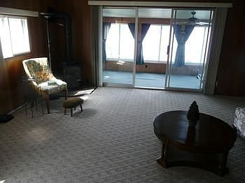 3rd image of 2424 N Peterson Dr
