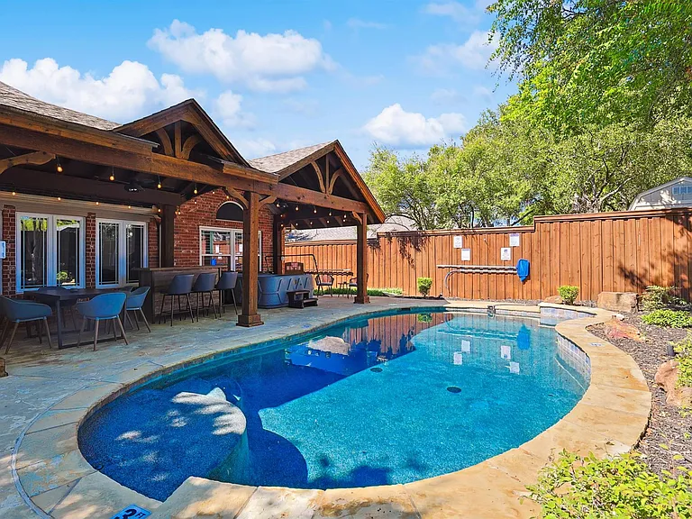 2604 Brandi Ln — Photo 38