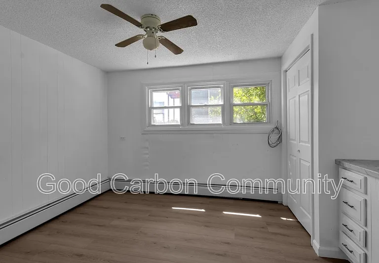 3904 Seneca St #A — Photo 17