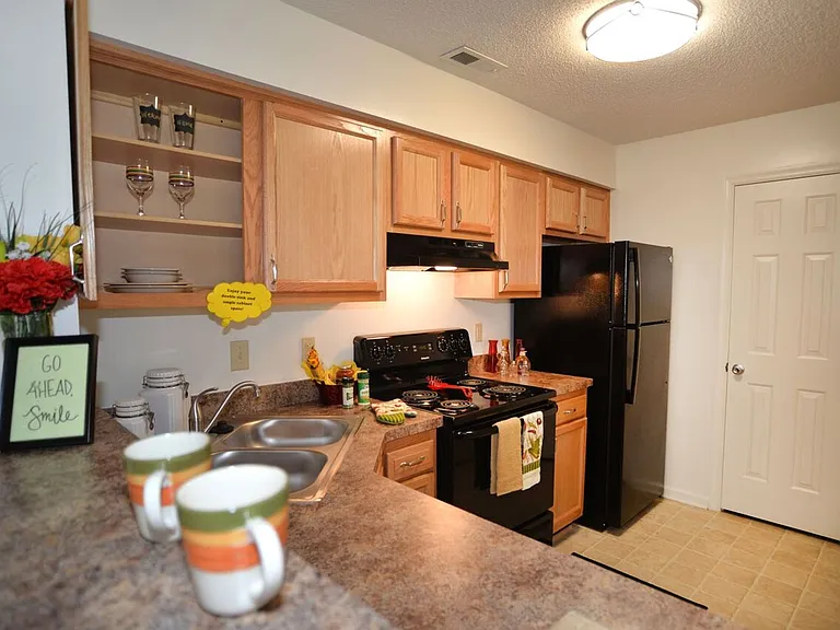 Featherstone Apartments at Kiln Creek — Photo 67