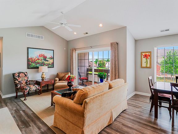 2nd image of 4583 Thornhill Dr