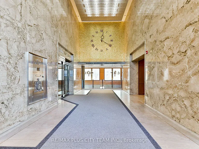 111 Saint Clair Ave W #902 — Photo 34