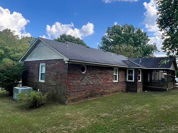 3rd image of 19392 Mooresville Rd