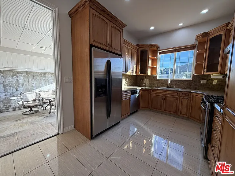 10006 Samoa Ave — Photo 20
