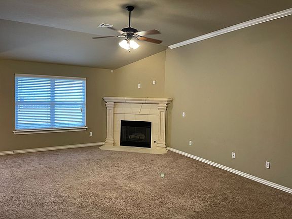 2nd image of 704 Manhattan Dr