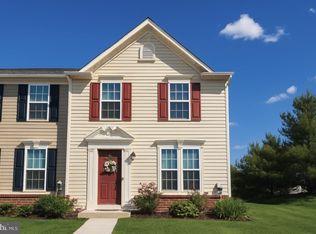 37 Erie Pl, Falling Waters, WV 25419