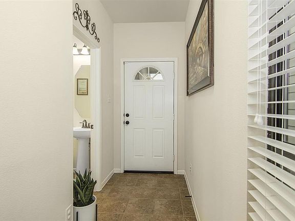 5th image of 16015 Thornbill Ln