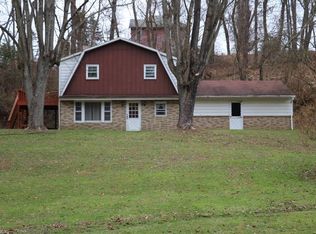 10282 Ohio Ave, Cambridge, OH 43725