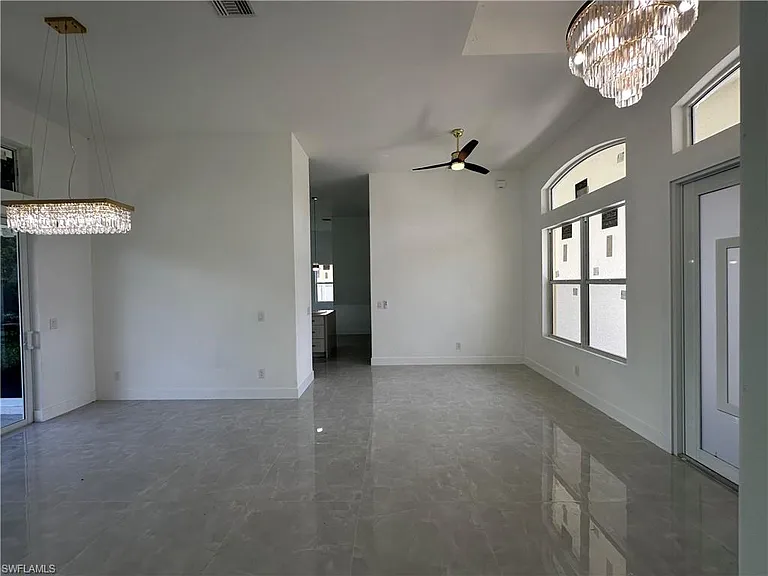 2220 SE 18th Ave — Photo 29