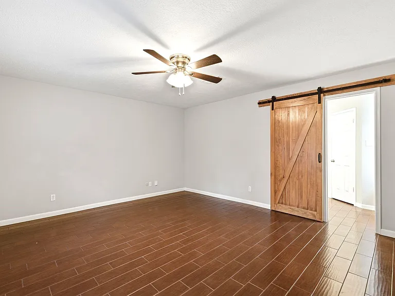 6307 Jadecrest Dr — Photo 26