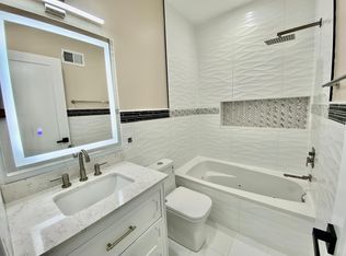 918 Jackson St, Philadelphia, PA 19148