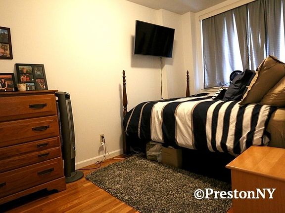 5th image of 229 E 13th St APT 5A