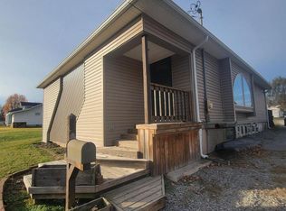 1909 E Elm St, West Frankfort, IL 62896