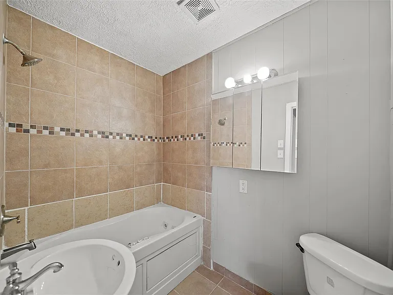 2835 Dragonwick Dr — Photo 13