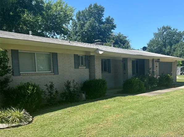 6996 E 19th St S, Tulsa, OK 74112