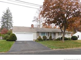 90 Overland Dr, Stratford, CT 06614