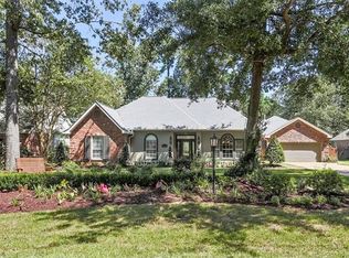 7061 Edgewater Dr, Mandeville, LA 70471
