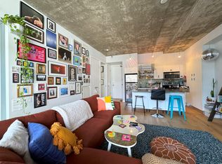 10 Morrison St SUITE 612, Toronto, ON M5V2T8