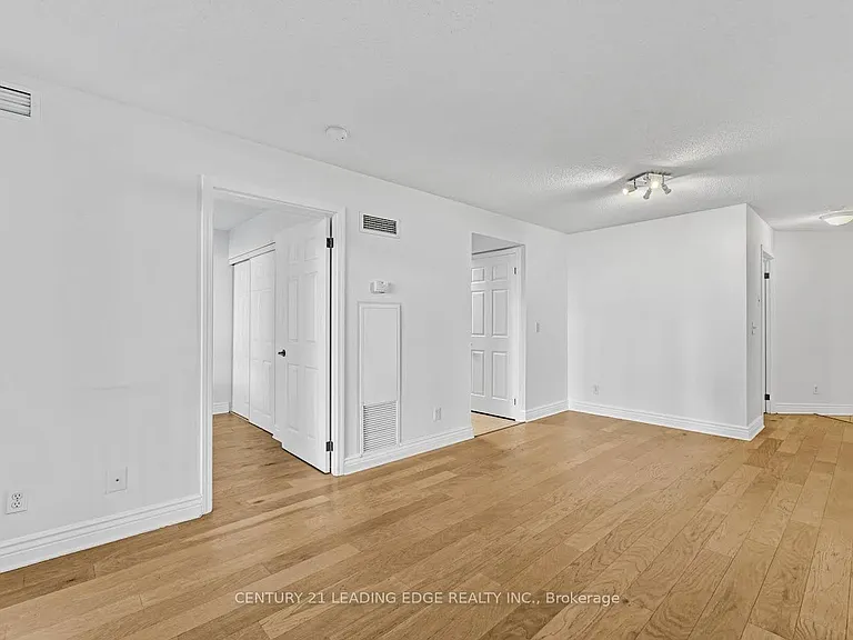 55 Harrison Garden Blvd #905 — Photo 4