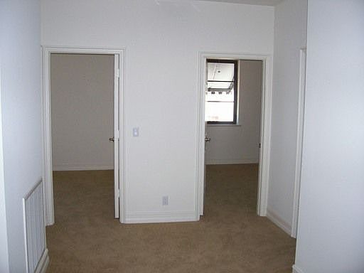 4th image of 220 Via Villagio