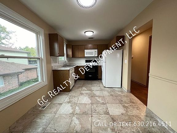 2nd image of 26 Terry Dr APT C