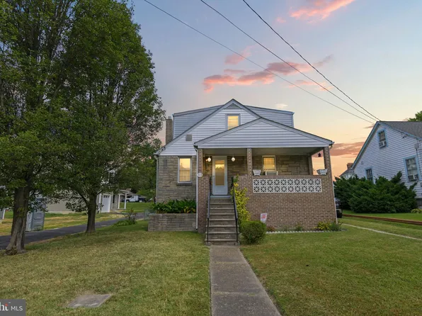 818 Essex Ave, Baltimore, MD 21221