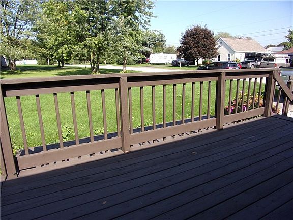 5th image of 2867 Hillcrest Dr