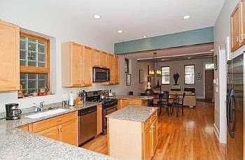 4th image of 1727 N Wolcott Ave
