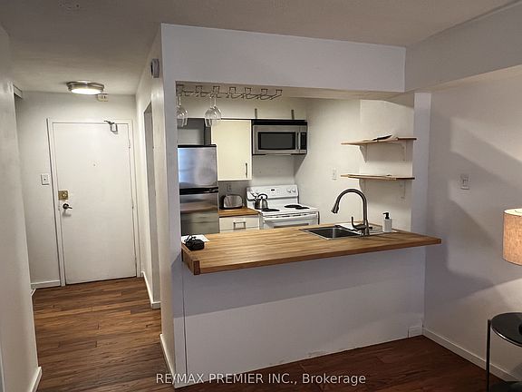 3rd image of 80 Saint Patrick St #718