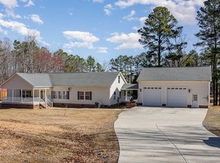 902 Zion Church Rd, Sanford, NC 27330