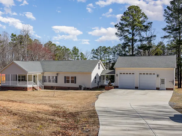 902 Zion Church Rd, Sanford, NC 27330