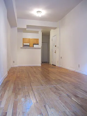 Rented by Mason Real Estate | media 9