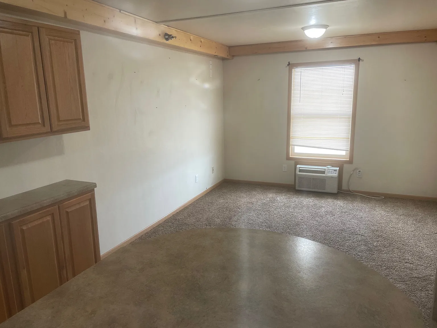 Clean 2br/2ba With Garage!! — Photo 3