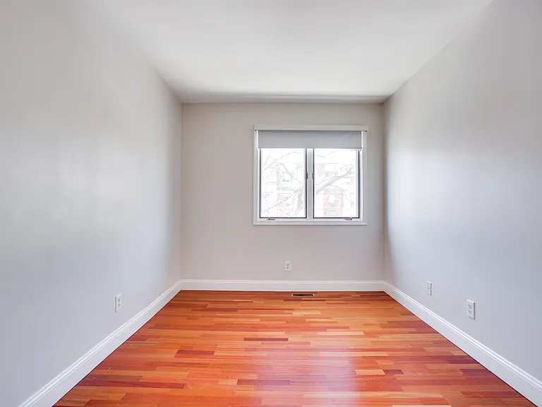 Bedroom 1c