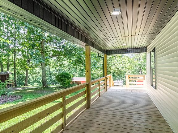 5th image of 127 Shade Tree Ct