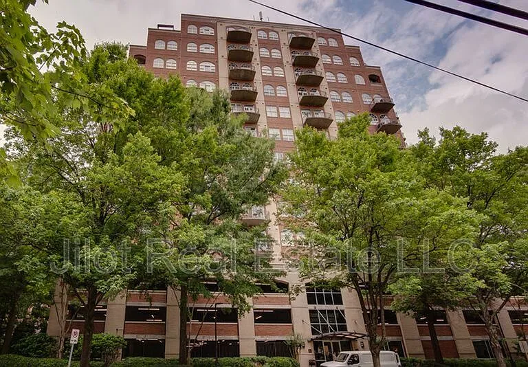 3180 Mathieson Dr NE #910 — Photo 1