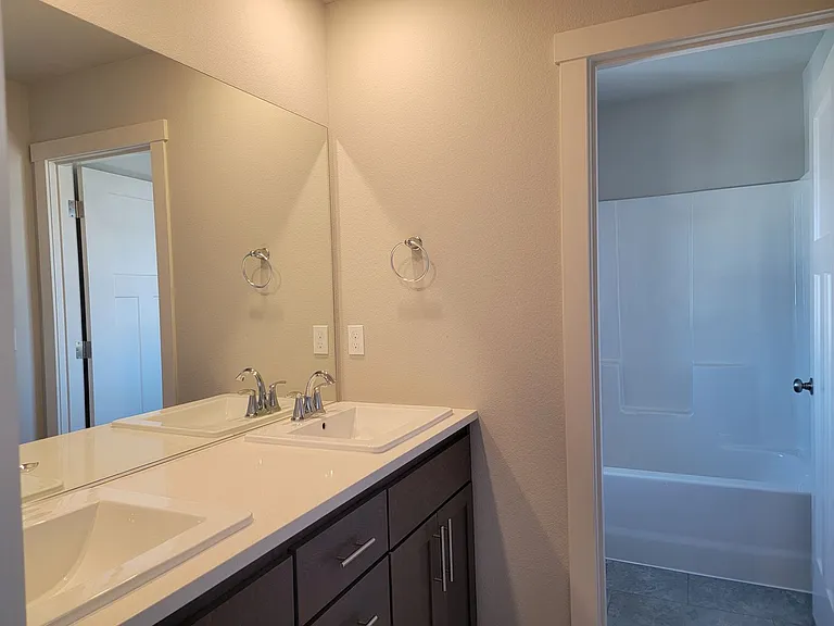 6219 Rebecca St SE — Photo 11