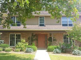 1874 Raintree Trl, Collinsville, IL 62234