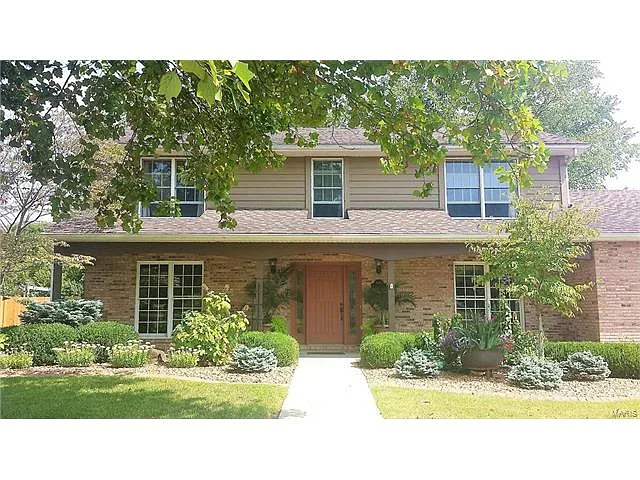 1874 Raintree Trl photo 1