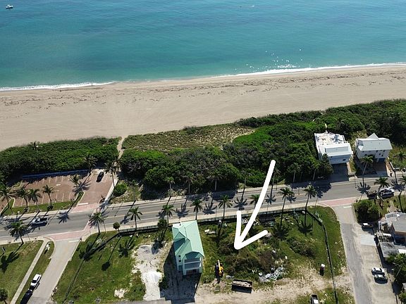 2nd image of 523 Coral Sands Way