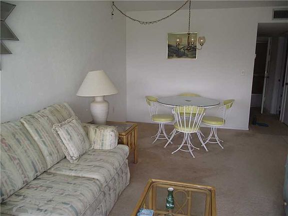 4th image of 618 Bird Bay Dr S APT 306