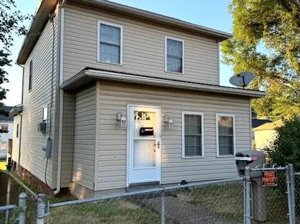 328 E Chestnut St, Covington, VA 24426