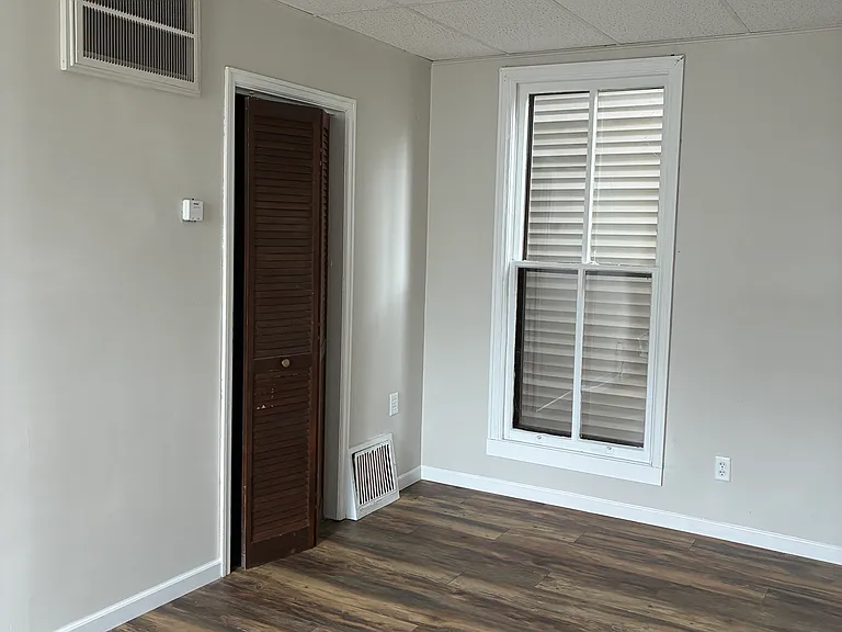 517 Lincolnway E #4D — Photo 2