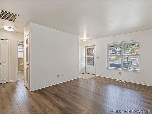 5th image of 5204 S 67th East Pl #5204